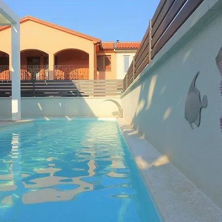 Riva Vacation Home With Private Pool In Istria Villa *