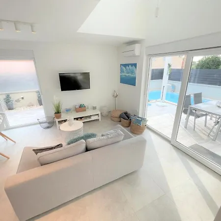 וילה Riva Vacation Home With Private Pool In Istria וודניאן